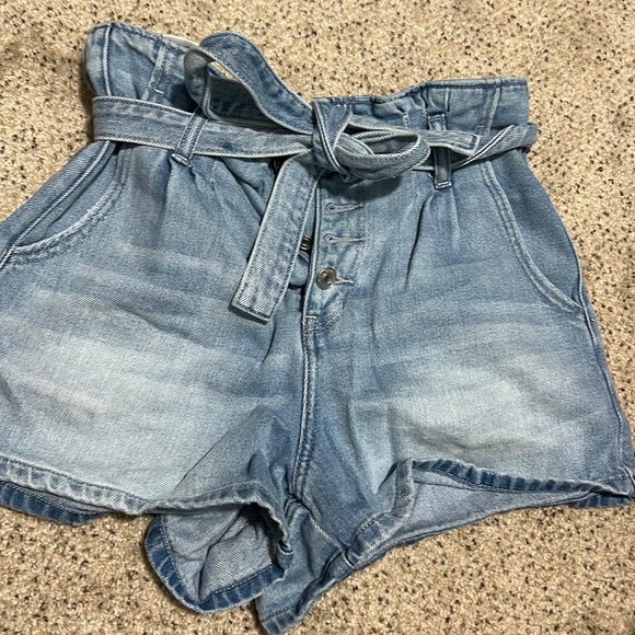 American Eagle Outfitters Pants - American eagle outfitters shorts